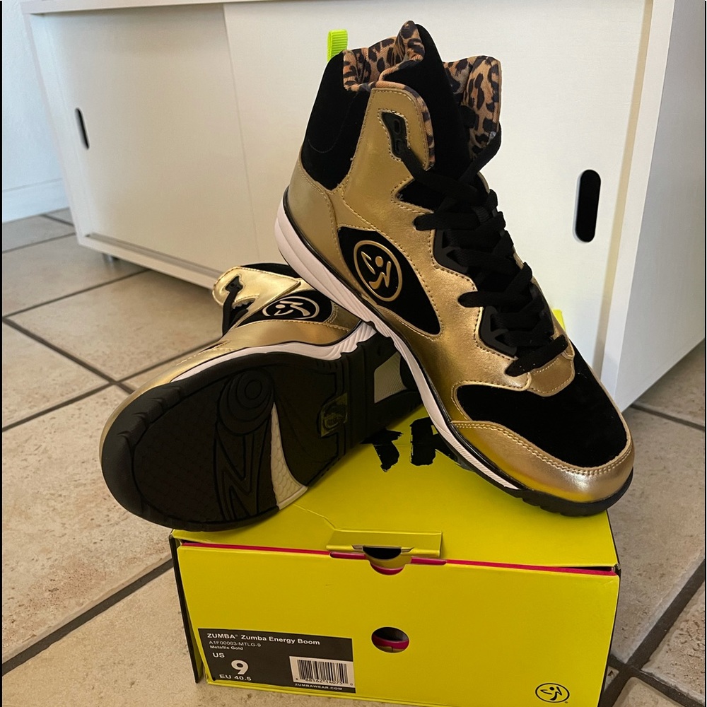 Zumba Shoes Size 9 US Women’s New in Box NeverWorn